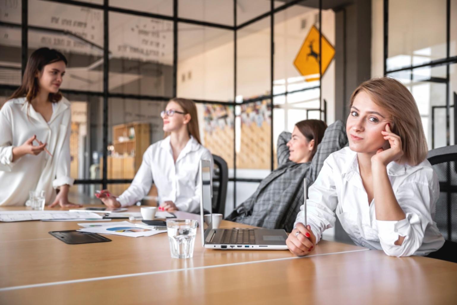 Professionelle Finanzanalyse Arbeitsplatz